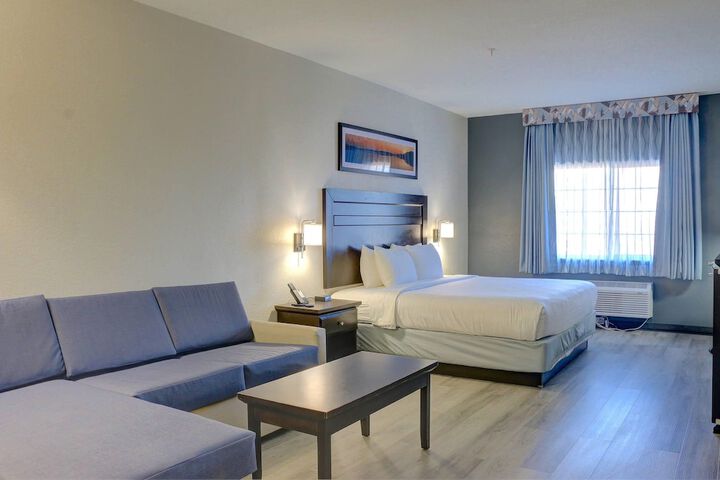 Quality Inn & Suites Roswell North