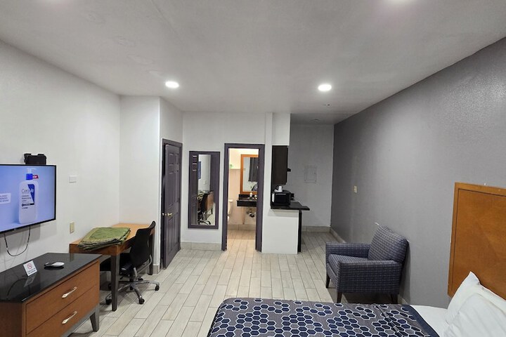 Room 36 of 53