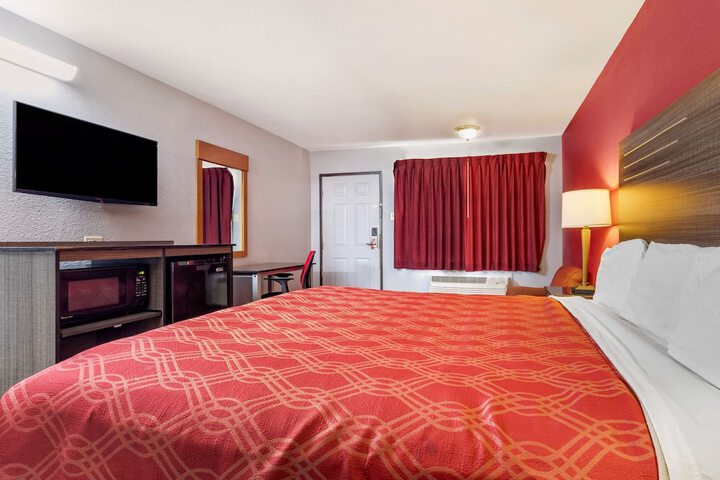 Room 5 of 23