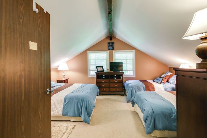 Hunter Hideaway w / Yard & Deck: 3 Mi to Ski Slopes