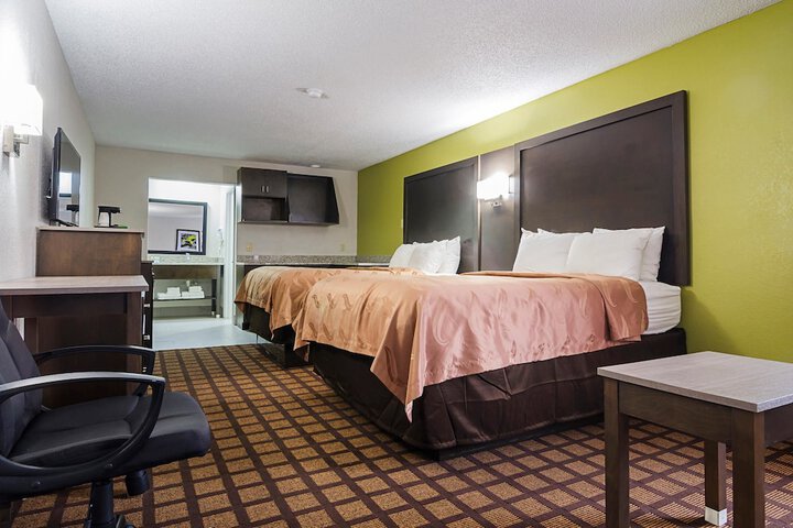 Room 18 of 27