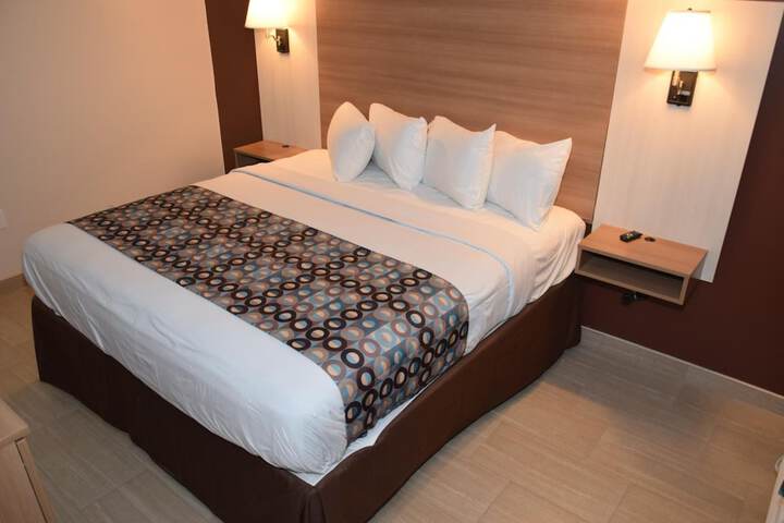 Room 21 of 37