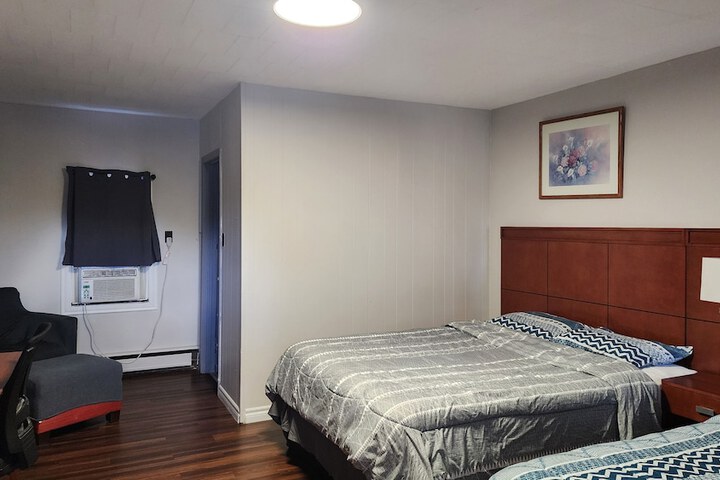 Room 43 of 90