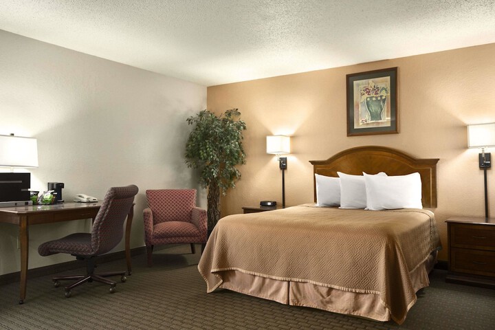Room 5 of 26