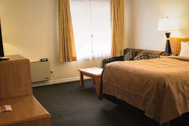 Room 42 of 64