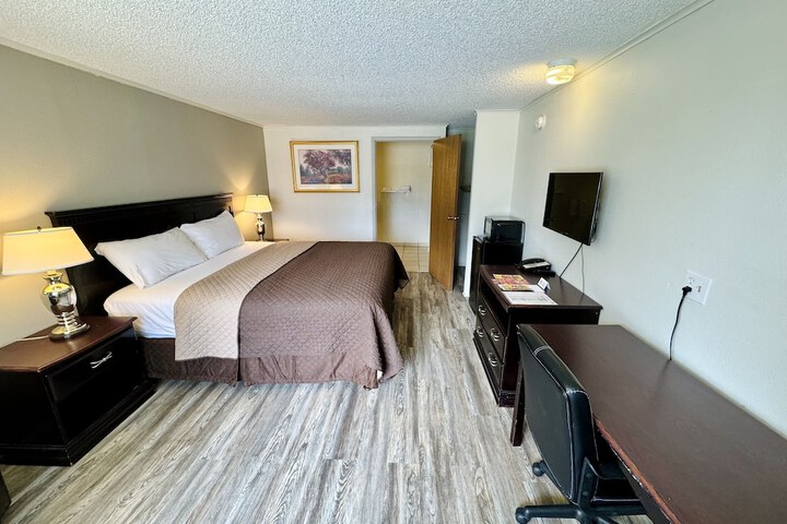 Room 21 of 40