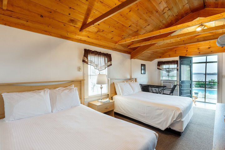 Room 40 of 73