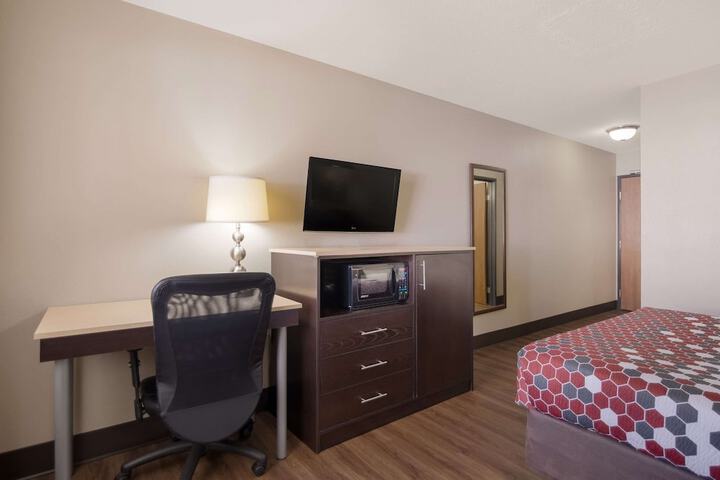 Room 9 of 36