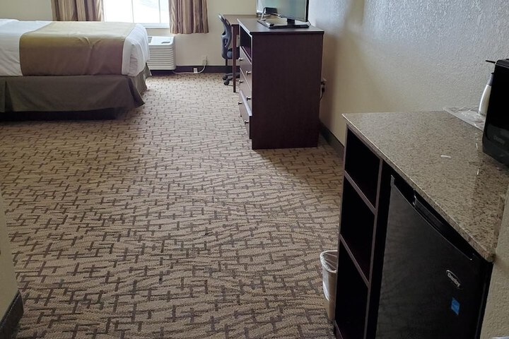 Room 26 of 40