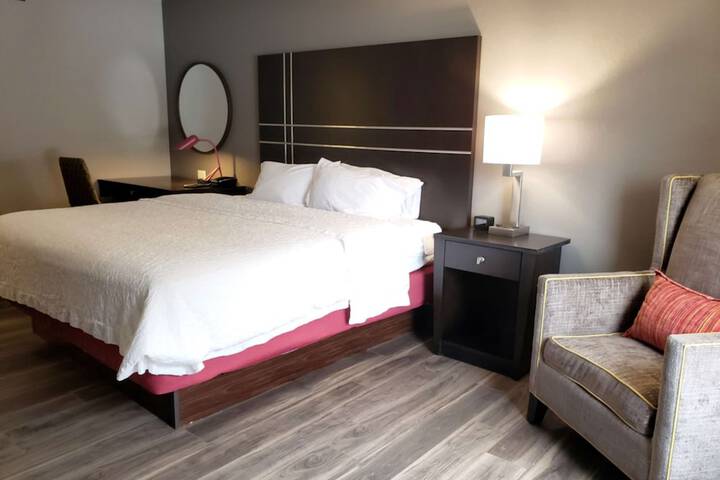 Room 13 of 26