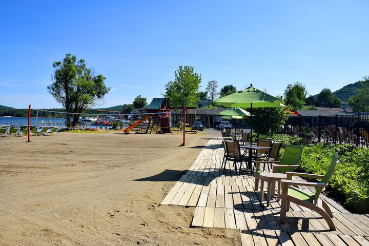 Scottys Lakeside Resort