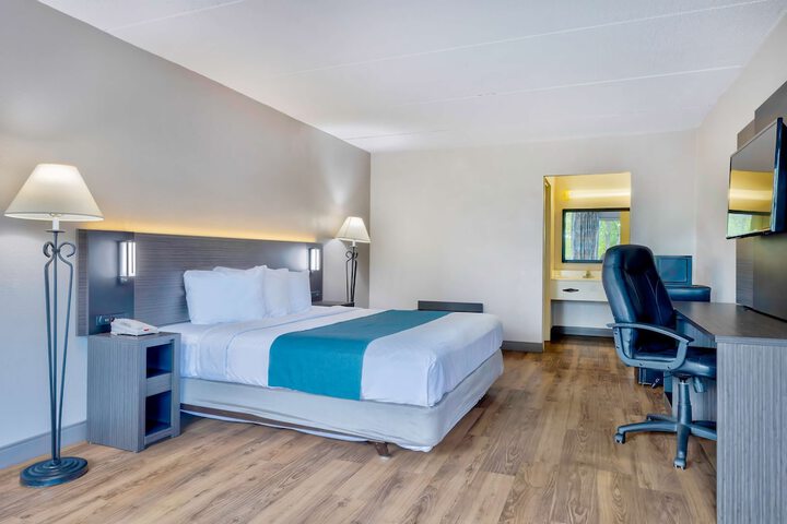 Room 20 of 40