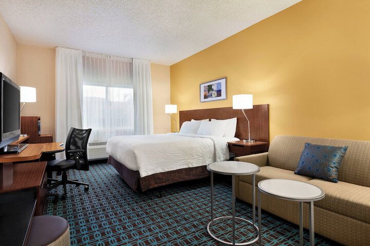 Room 14 of 25