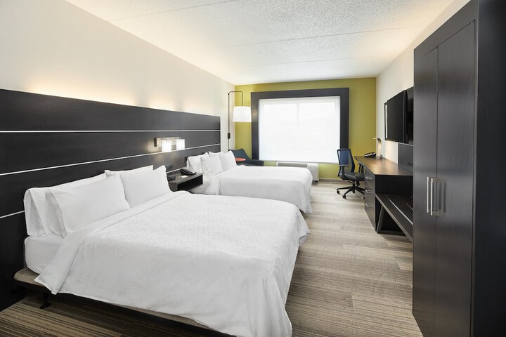 Room 15 of 35