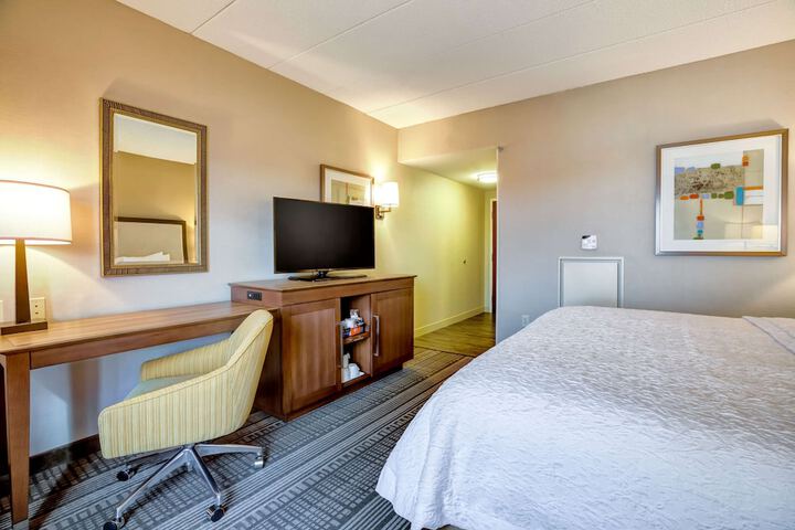 Hampton Inn Boston - Norwood