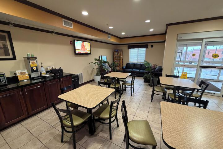 Americas Best Value Inn St. Robert