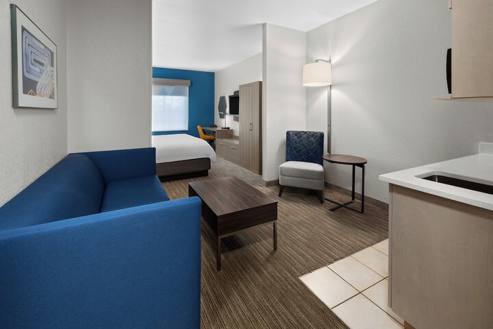 Room 26 of 47