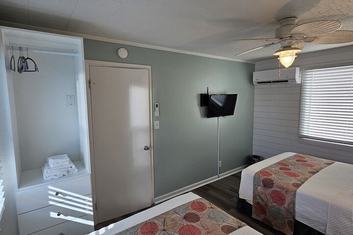 Room 17 of 55