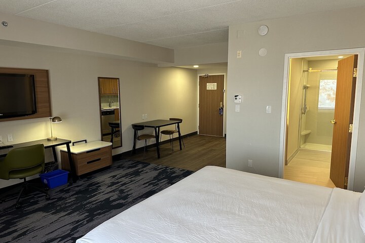 Room 26 of 58