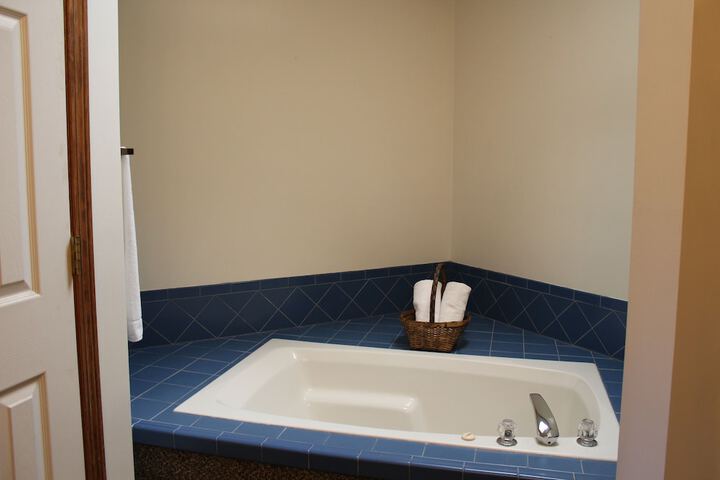 Room 51 of 119