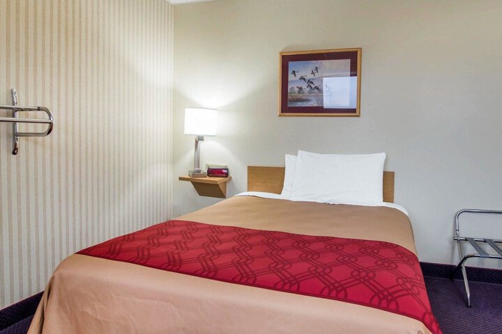 Room 14 of 25