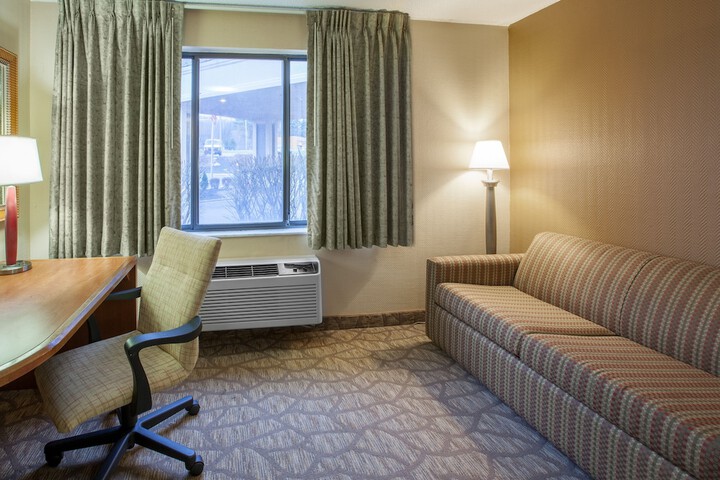 Room 9 of 25