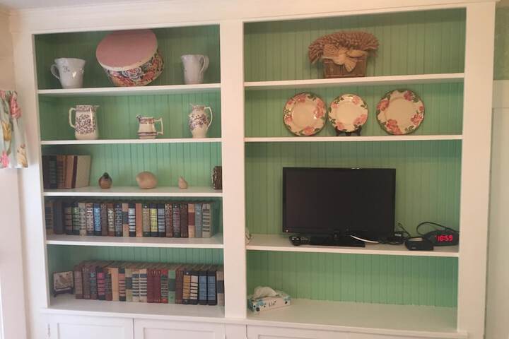Room 110 of 156
