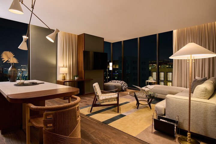 Room 21 of 51