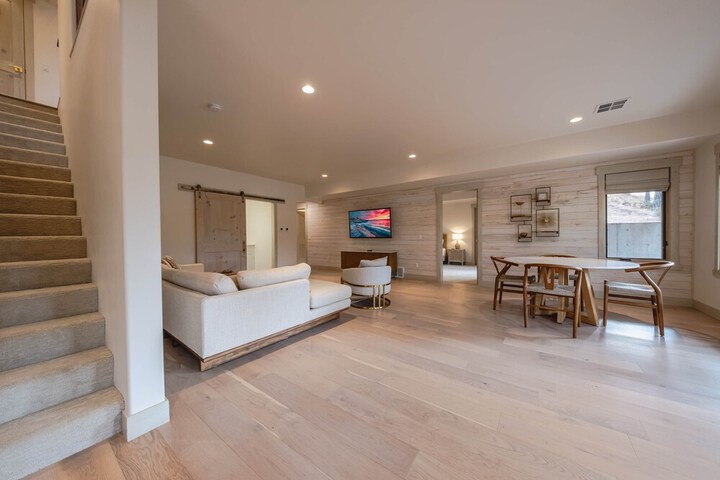 Wilderness Club Haven for 12!