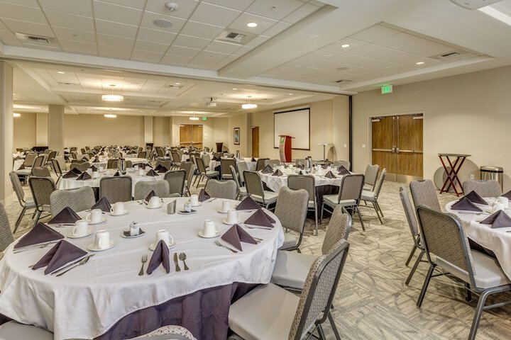 Holiday Inn & Suites Bellingham by IHG