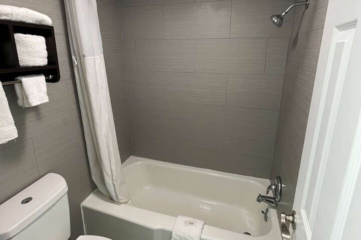 Room 14 of 14