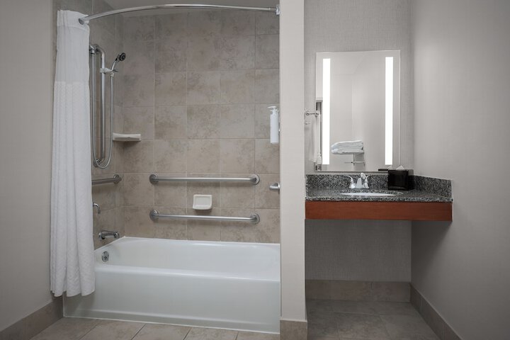 Hilton Garden Inn Denver Downtown
