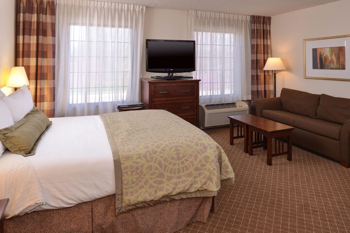 Staybridge Suites Indianapolis-Airport by IHG