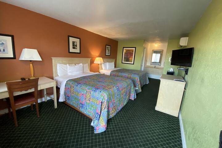 Room 34 of 78