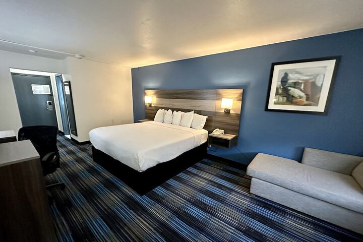 Room 3 of 15