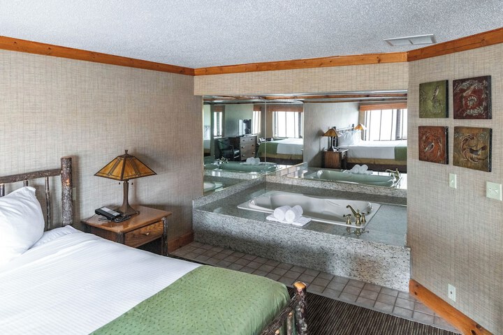 Room 17 of 47