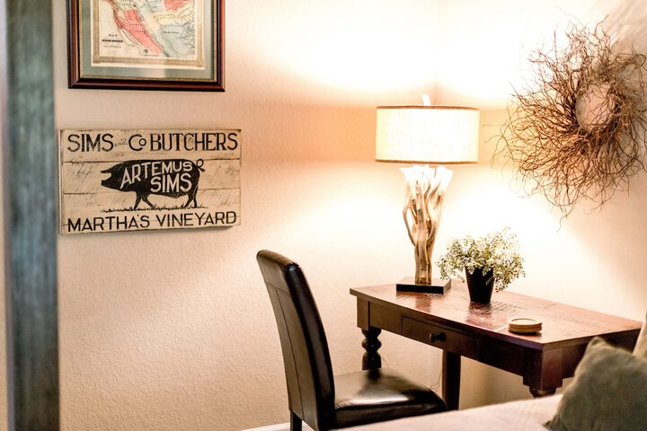Room 4 of 33