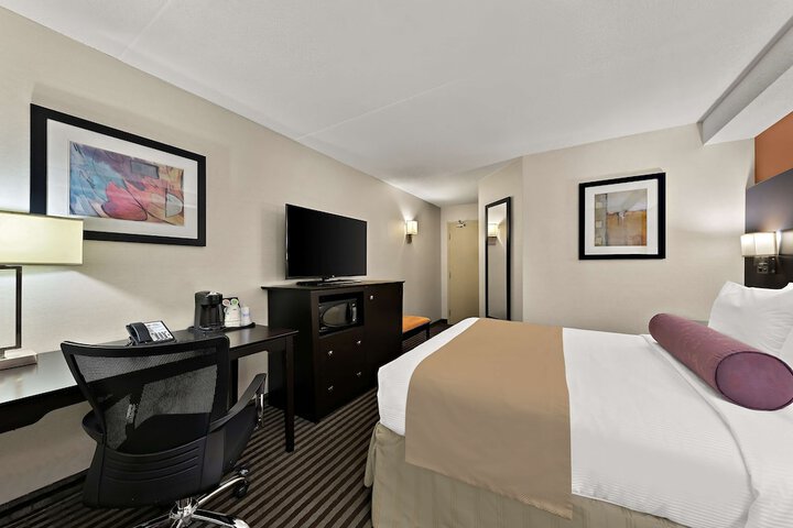Room 15 of 38