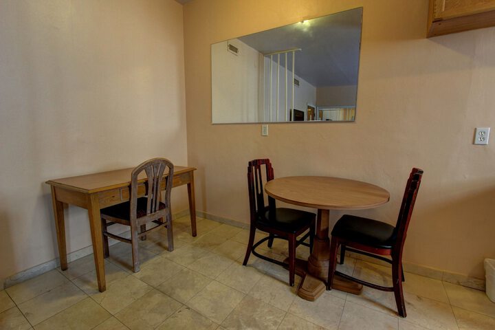 Room 20 of 39