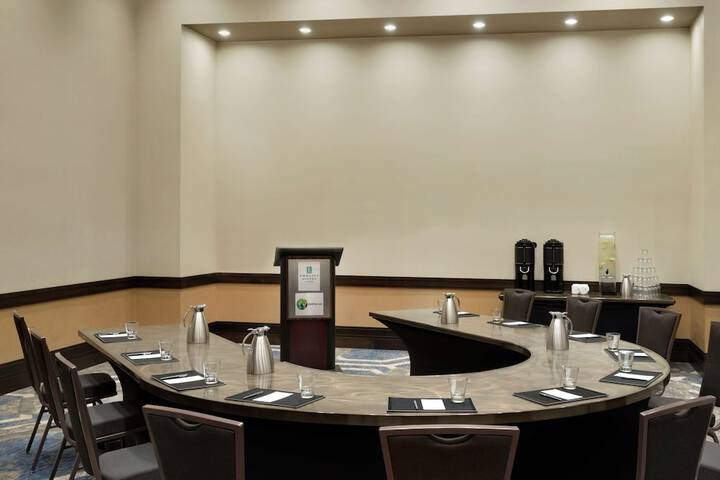 Embassy Suites by Hilton Syracuse Destiny USA