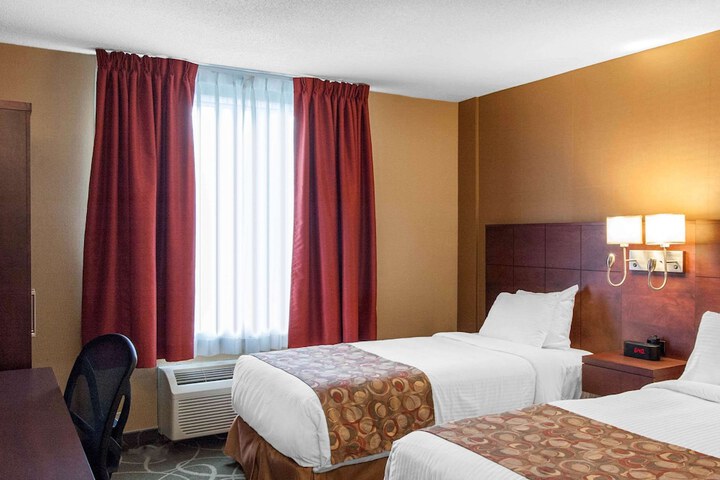 Room 10 of 42