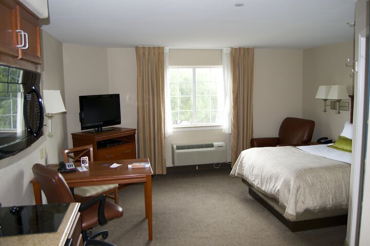 Room 14 of 26