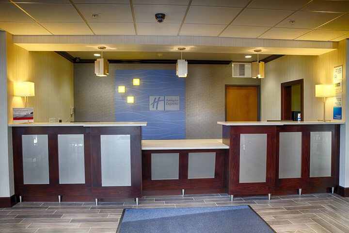 Holiday Inn Express & Suites Sidney by IHG