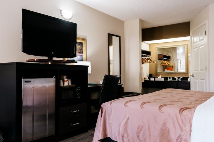 Room 14 of 39