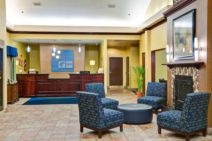 Hotel 2 of 32