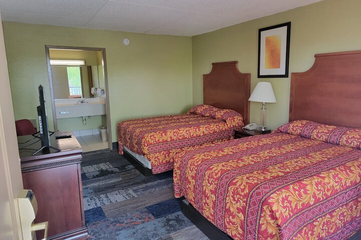 Room 11 of 15