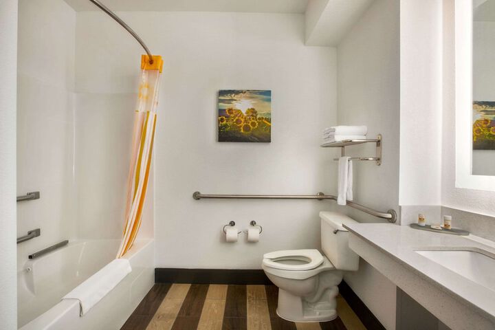 La Quinta Inn & Suites by Wyndham Dublin