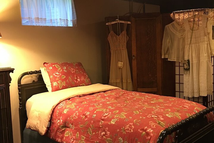 Room 37 of 63