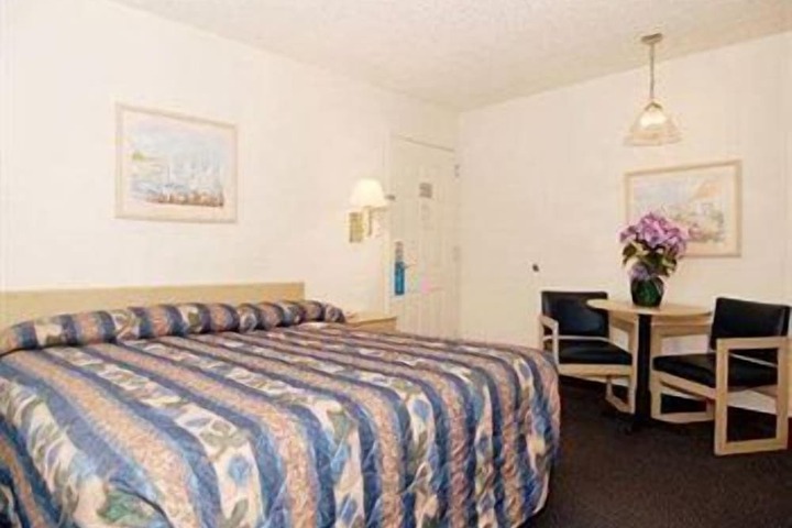 Room 41 of 44