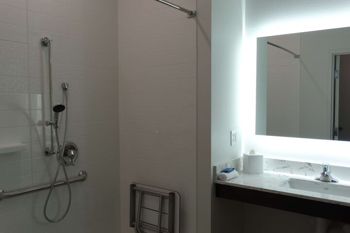 Room 20 of 34